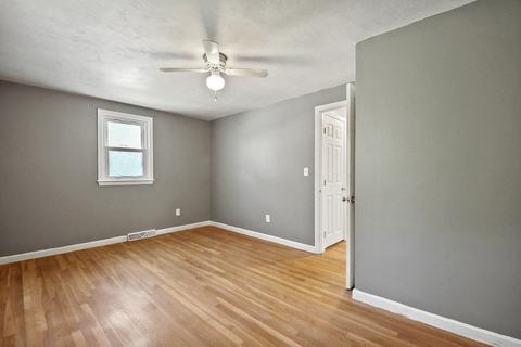 40 Orton St, Worcester, MA 01604 photo 11