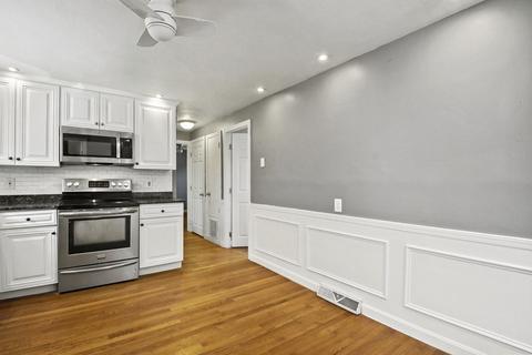 40 Orton St, Worcester, MA 01604 photo 8
