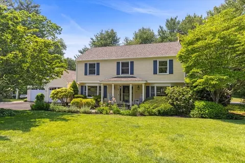 90 Stoney Brook Cir, Duxbury, MA 02332