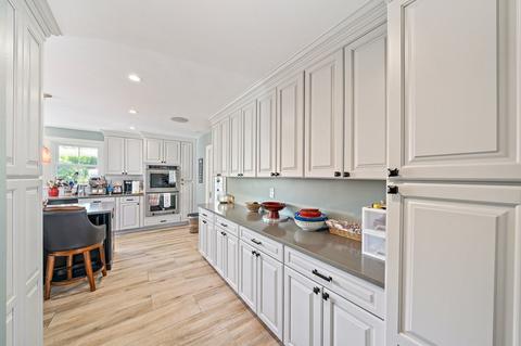 26 Davis Rd, Braintree, MA 02184 photo 2