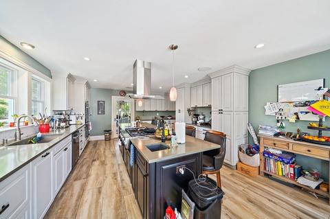 26 Davis Rd, Braintree, MA 02184 photo 4