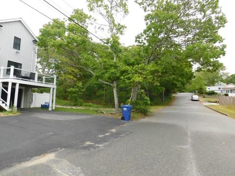 6 8 Acorn St E, Wareham, MA 02558