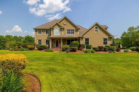 6 Parker Rd, Mendon, MA 01756 photo 1