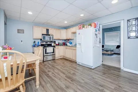 65 Windsor St, Worcester, MA 01605 photo 12