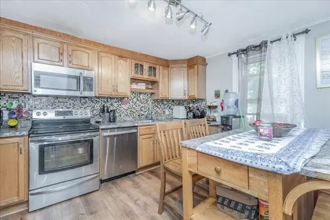 65 Windsor St, Worcester, MA 01605 photo 22