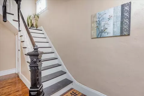 65 Windsor St, Worcester, MA 01605 photo 5