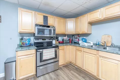 65 Windsor St, Worcester, MA 01605 photo 10