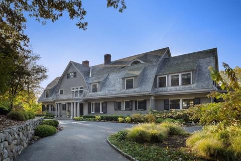 235 Nashawtuc Rd, Concord, MA 01742