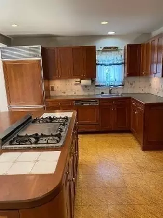 14 Robert Rd, Marblehead, MA 01945 photo 12