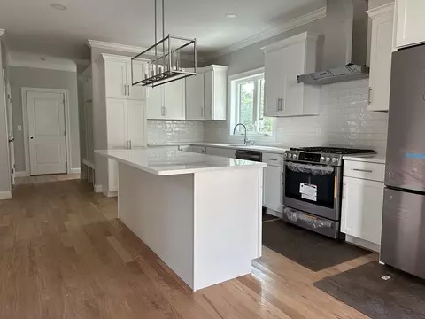 225 High St, Canton, MA 02021 photo 4