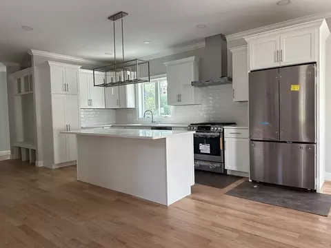 225 High St, Canton, MA 02021 photo 3