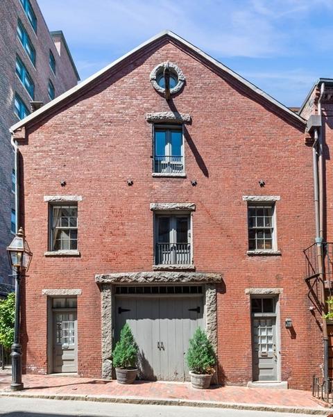 36 Joy St #F2, Boston, MA 02114