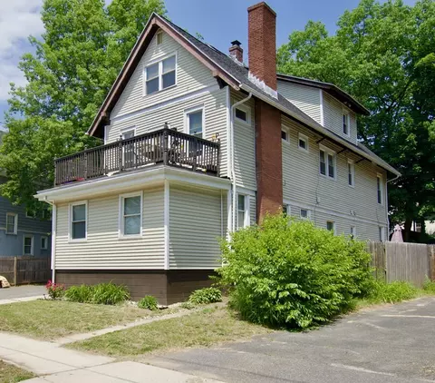 24 Rupert St, Springfield, MA 01108