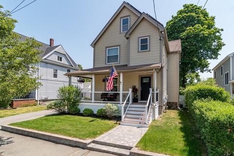 33 Adams St, Melrose, MA 02176