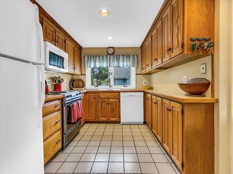 42 Appleton Ave, Beverly, MA 01915 photo 21