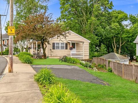 42 Appleton Ave, Beverly, MA 01915 photo 4