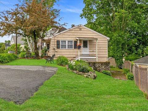 42 Appleton Ave, Beverly, MA 01915 photo 5