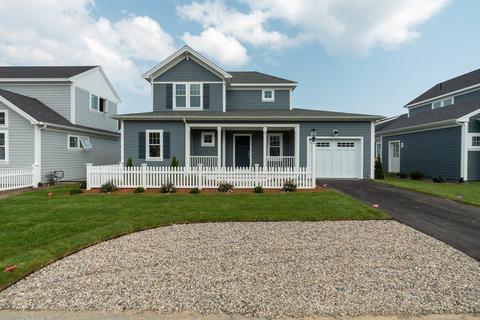 47 Cobblestone Cir, Mashpee, MA 02649