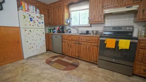 164 Prouty St, Springfield, MA 01119 photo 13
