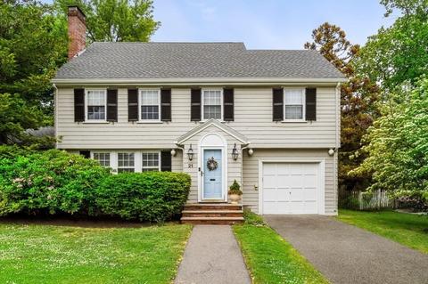 21 Pickwick Rd, Marblehead, MA 01945