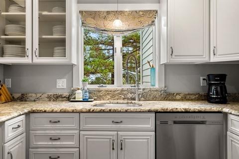 21 Pickwick Rd, Marblehead, MA 01945 photo 12