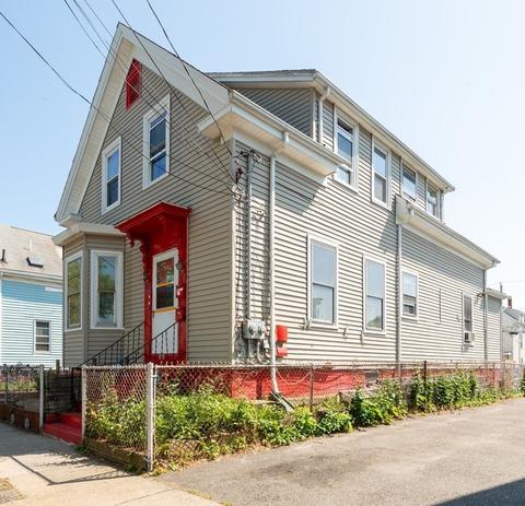 12 Waverly St, Lynn, MA 01904