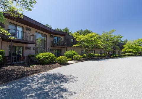 147 Sylvan St #23B, Danvers, MA 01923