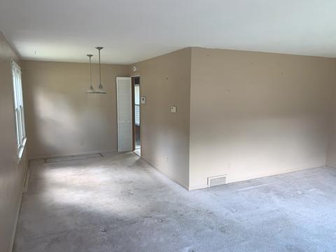 90 E Allen Ridge Rd, Springfield, MA 01118 photo 7