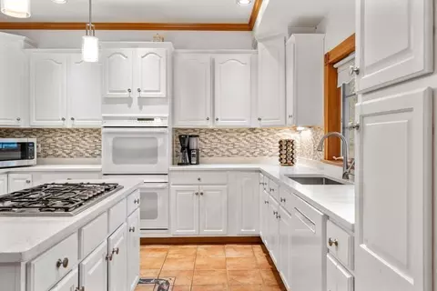 664 Greendale Ave, Needham, MA 02492 photo 16