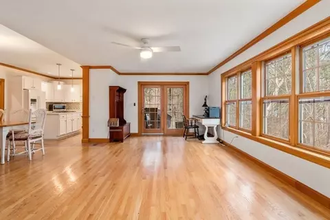 664 Greendale Ave, Needham, MA 02492 photo 13