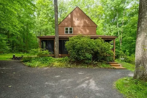 5 Arnold Rd, Pelham, MA 01002 photo 4