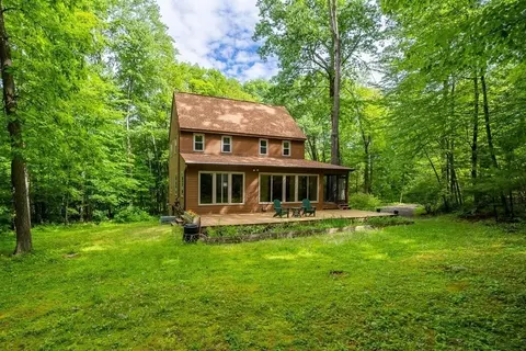 5 Arnold Rd, Pelham, MA 01002 photo 2