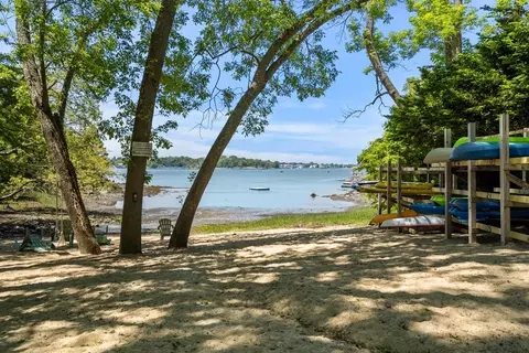 4 Pinecliff Dr, Marblehead, MA 01945 photo 27