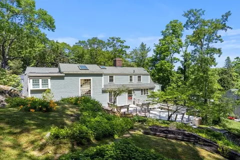 4 Pinecliff Dr, Marblehead, MA 01945 photo 5
