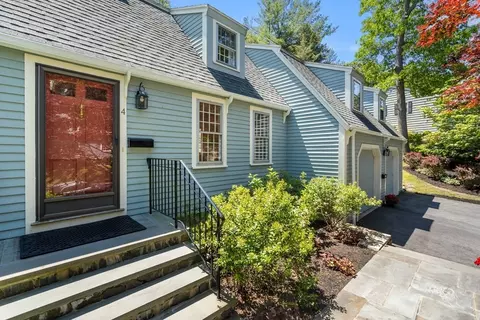 4 Pinecliff Dr, Marblehead, MA 01945 photo 4