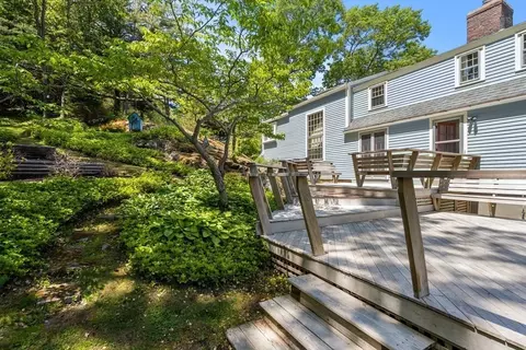 4 Pinecliff Dr, Marblehead, MA 01945 photo 6