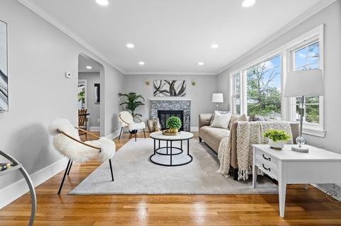 29 Driscoll Dr, Boston, MA 02124