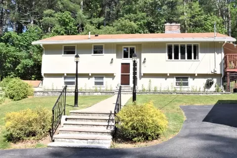 110-112 Rowley Bridge Rd, Topsfield, MA 01983