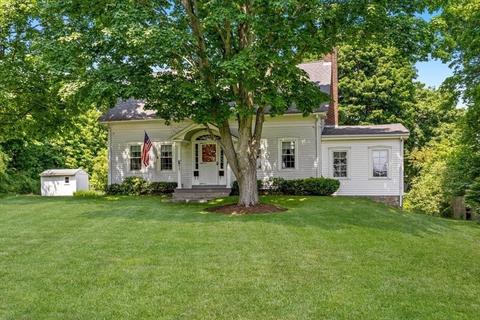266 Pleasant St, Weymouth, MA 02190