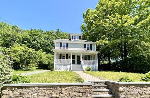 123-125 Nonotuck St, Northampton, MA 01062