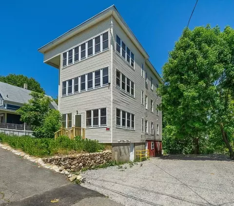 11 Wright St, Gardner, MA 01440 photo 2