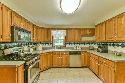 16 Mill Rd, Dudley, MA 01571 photo 19