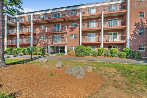 25 Greentree Ln #43, Weymouth, MA 02190