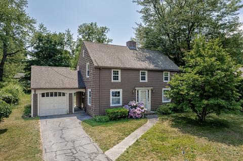 41 Cooley Dr, Longmeadow, MA 01106