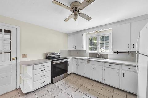 41 Cooley Dr, Longmeadow, MA 01106 photo 9