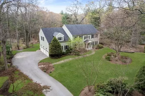 47 Claypit Hill Rd, Wayland, MA 01778