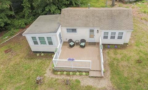 16 Violet St, Lakeville, MA 02347