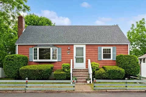 12 Foster Ct, Salem, MA 01970