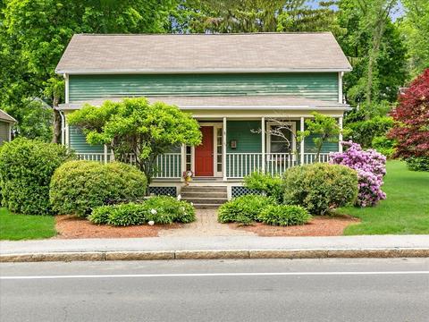 44 Woburn St, Lexington, MA 02420