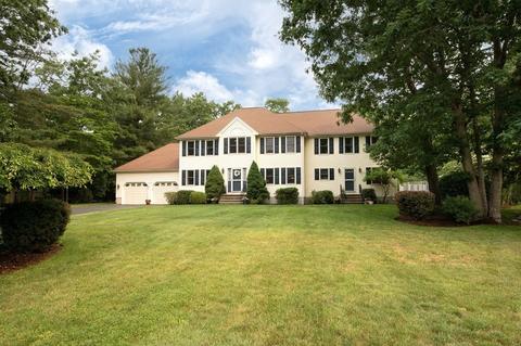 54 Indian Brook Rd, Abington, MA 02351